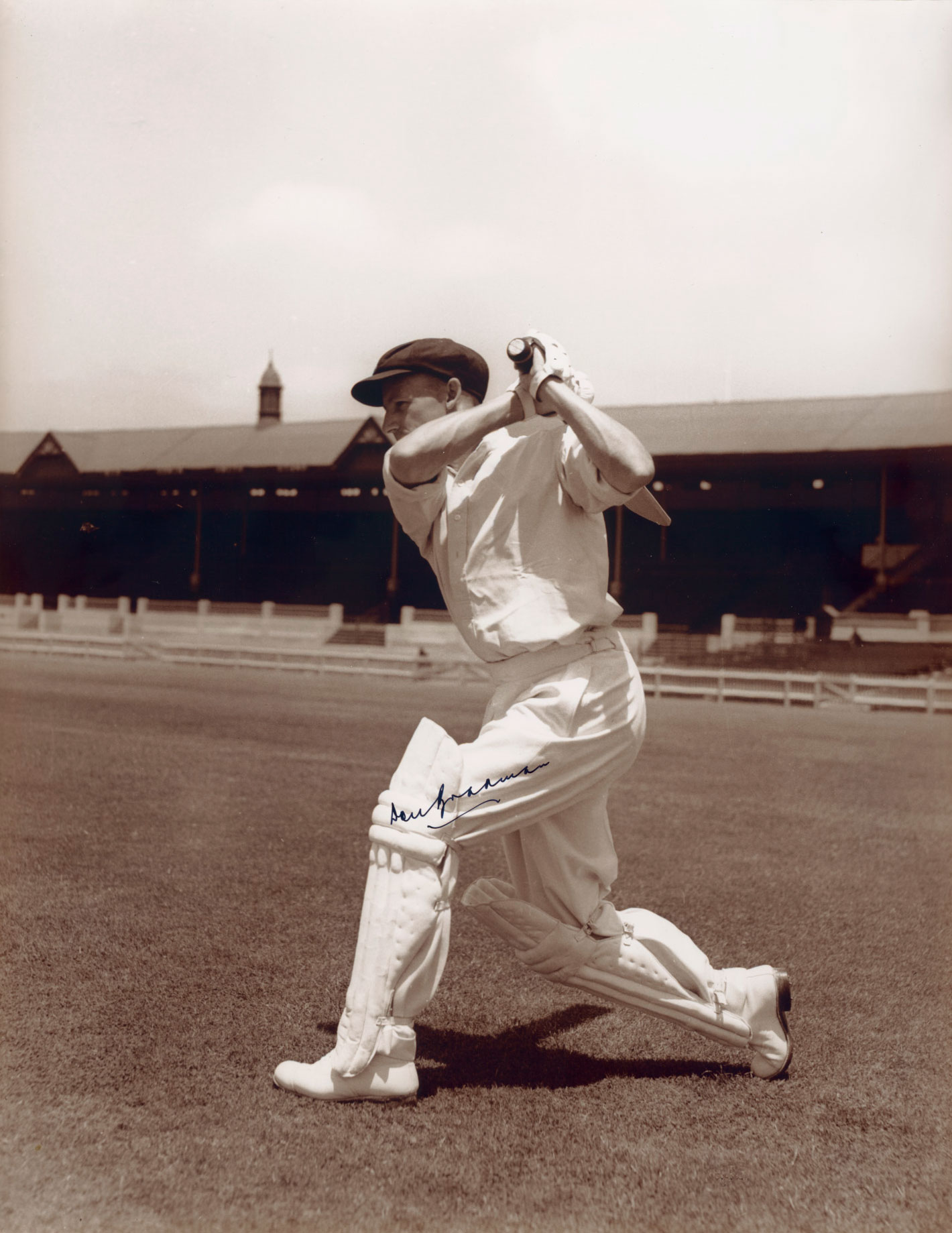 <p>Donald Bradman at the Adelaide Oval, 1934</p>
