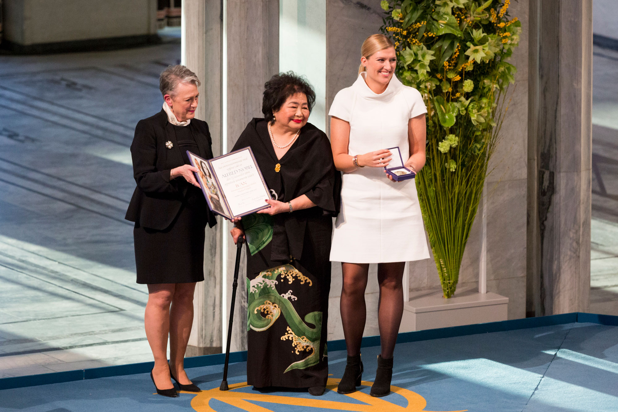 <p>Beatrice Fihn and Setsuko Thurlow being presented with the Nobel Peace Prize for ICAN, 10 December 2017</p>
