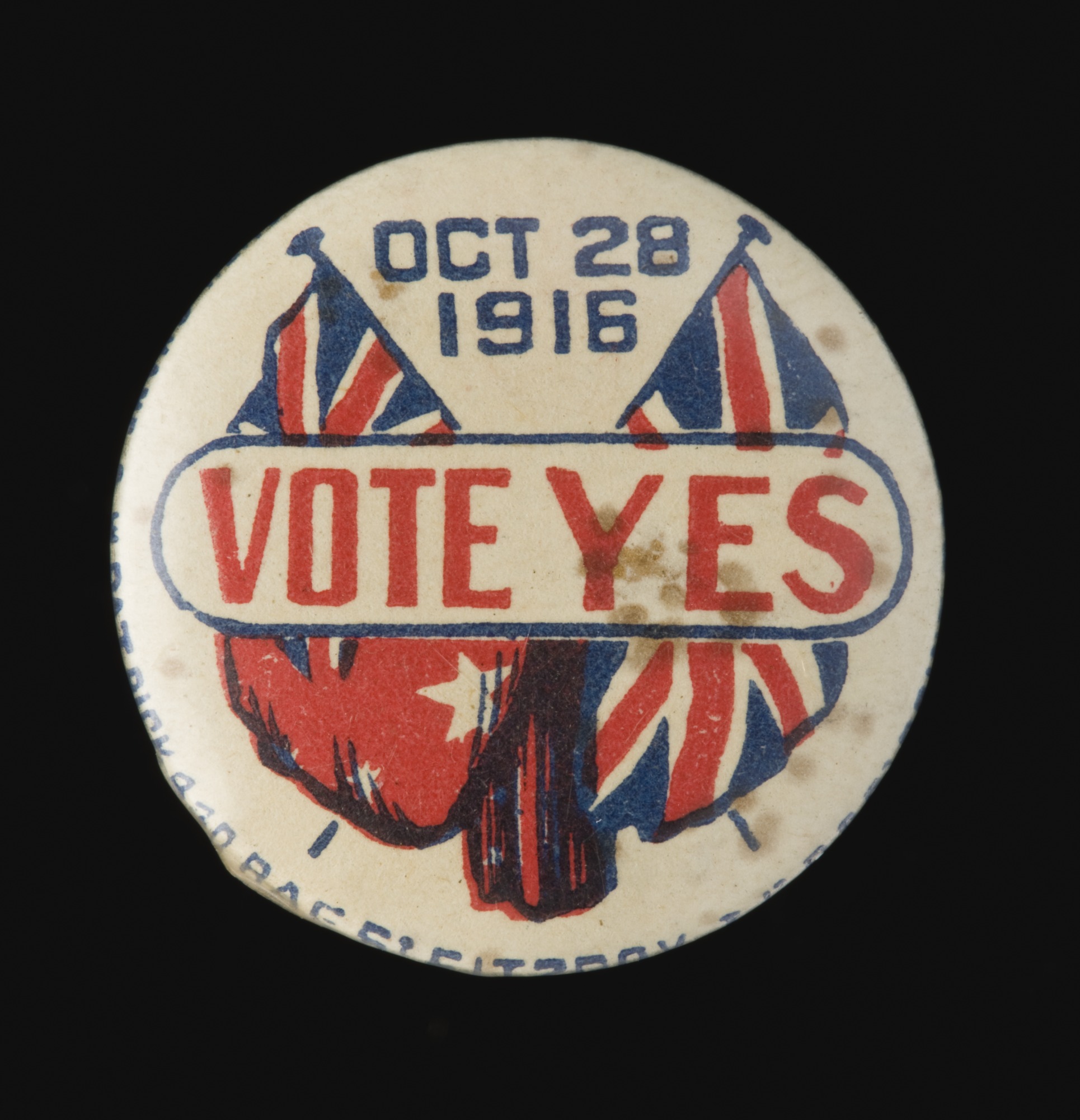 <p>A pro-conscription badge from the 1916 conscription referendum</p>
