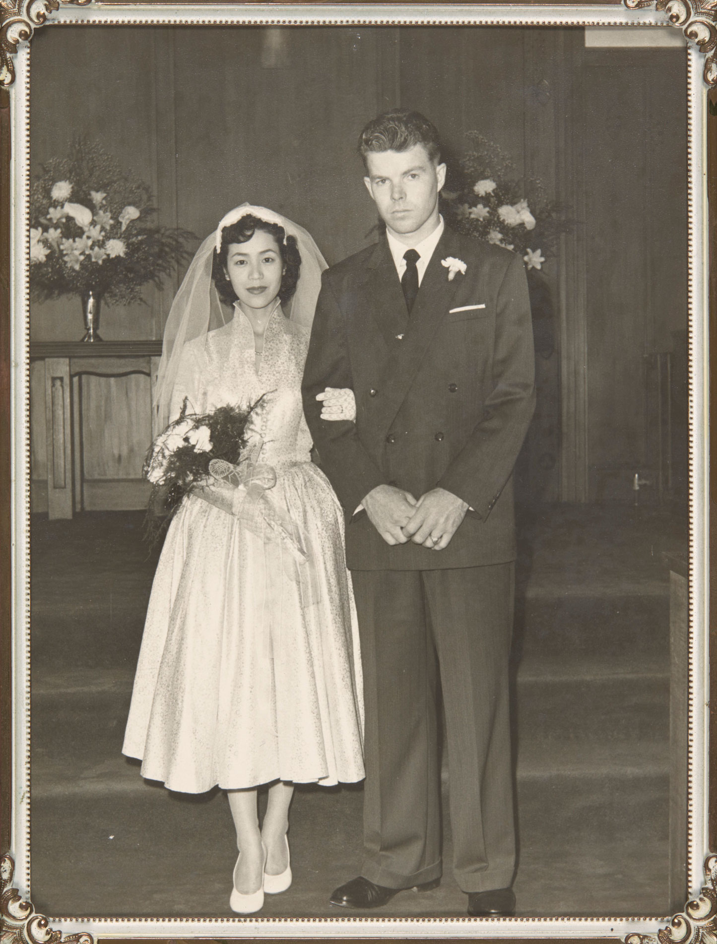 Wedding photograph of Japanese woman Yoshiko Ishikawa and Australian soldier Victor Creagh, 1956