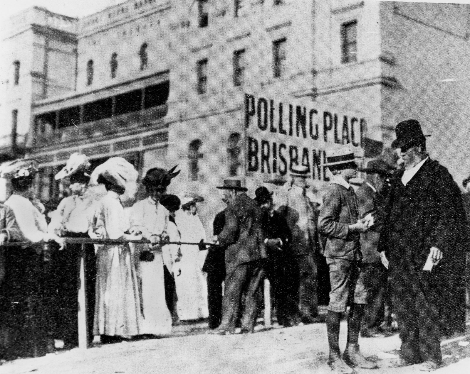 Voters outside a polling place, Brisbane, Queensland, 1907.