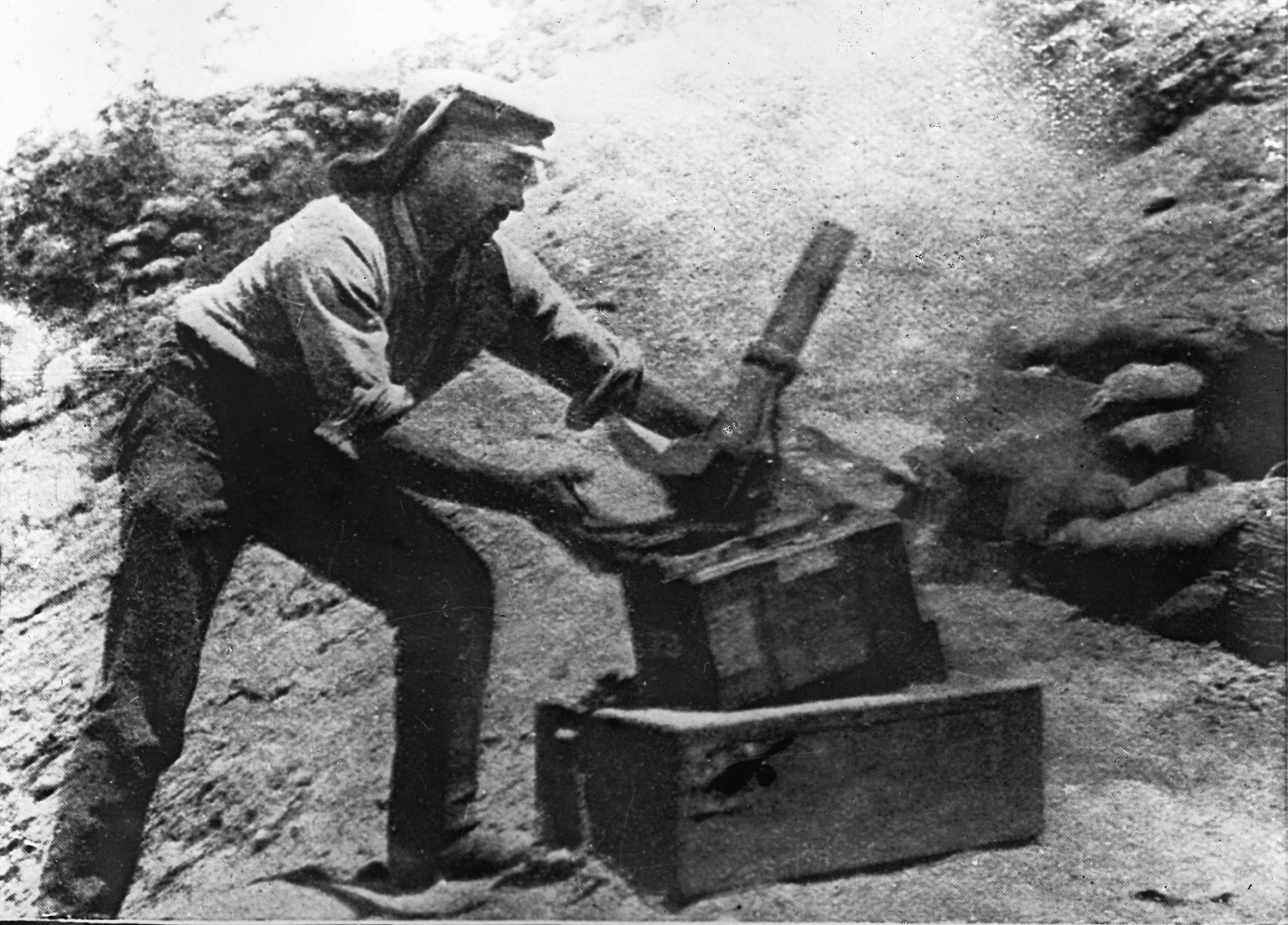 A trench mortar (used to launch explosives) in action on the Gallipoli Peninsula.