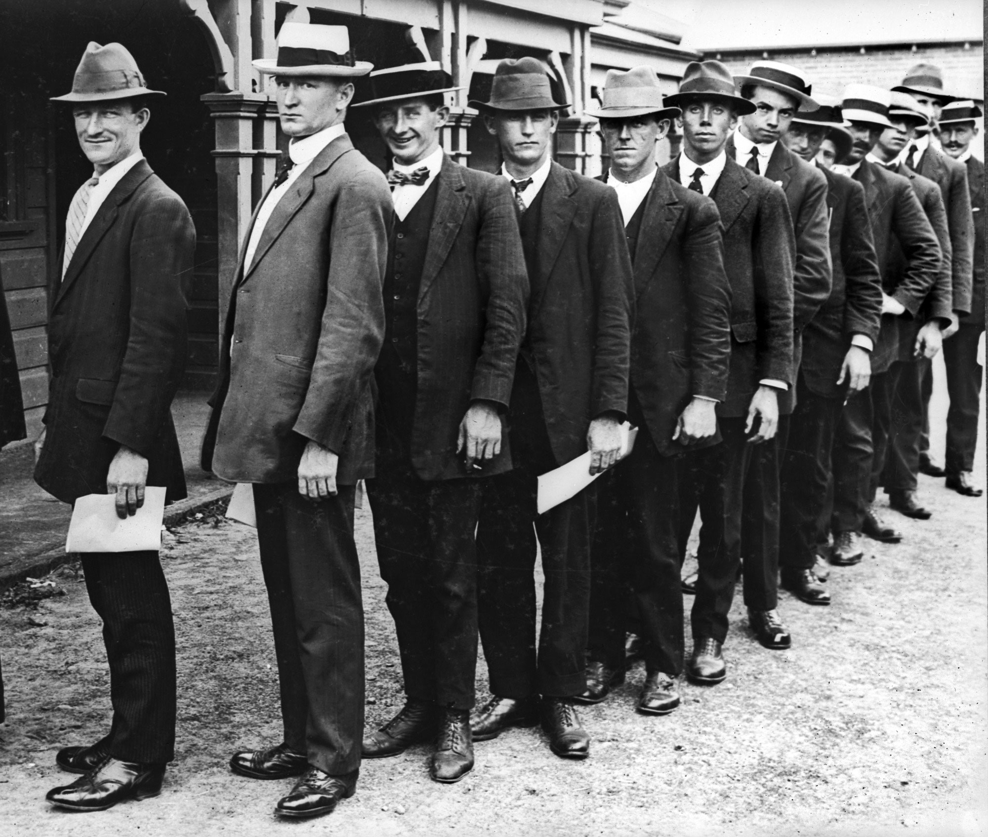 <p>Volunteers queuing to enlist in the Australian Imperial Force outside Victoria Barracks, Sydney</p>