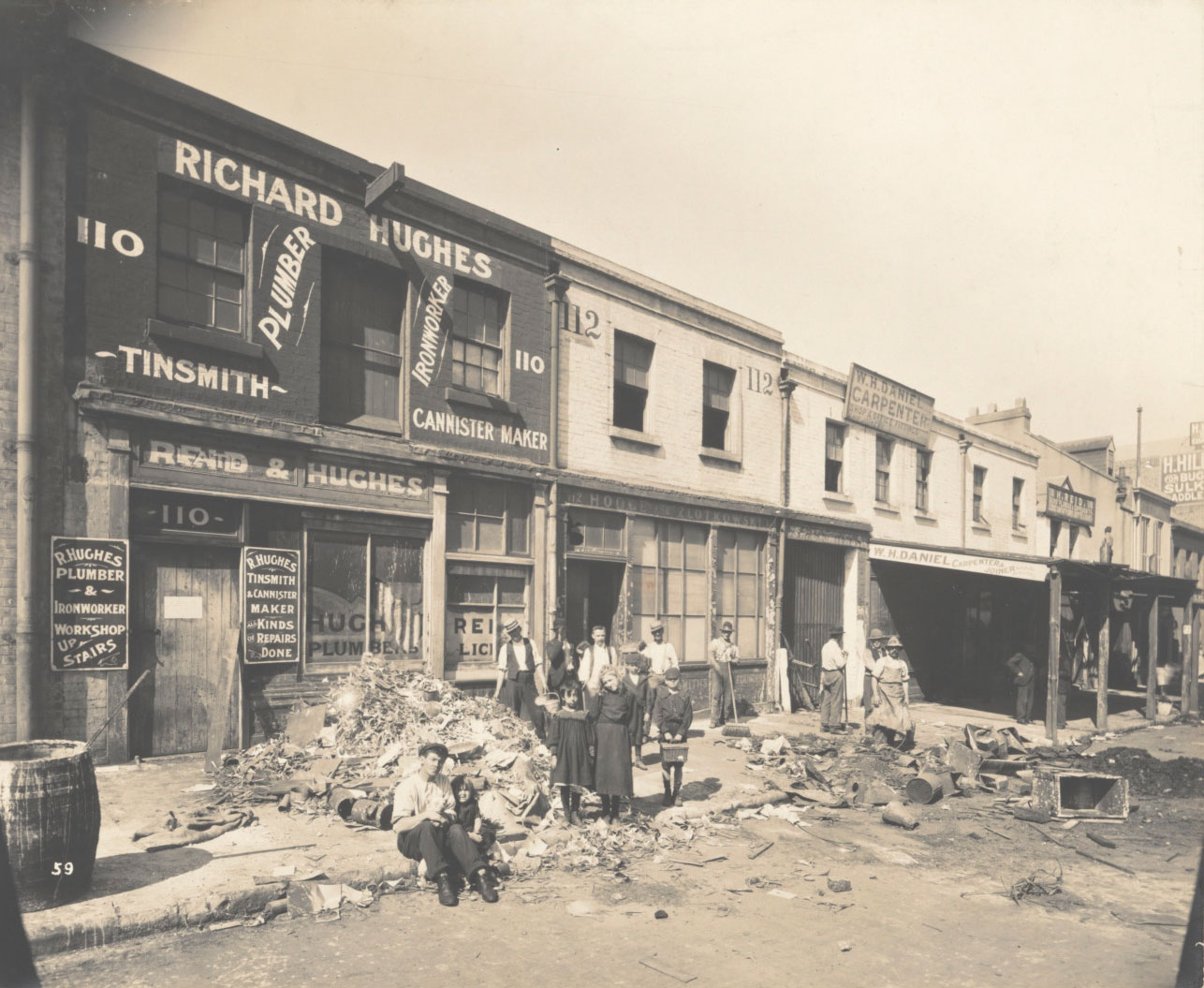 <p>Cleansing operations during the bubonic plague outbreak in Sussex Street, Sydney, 1900</p>

