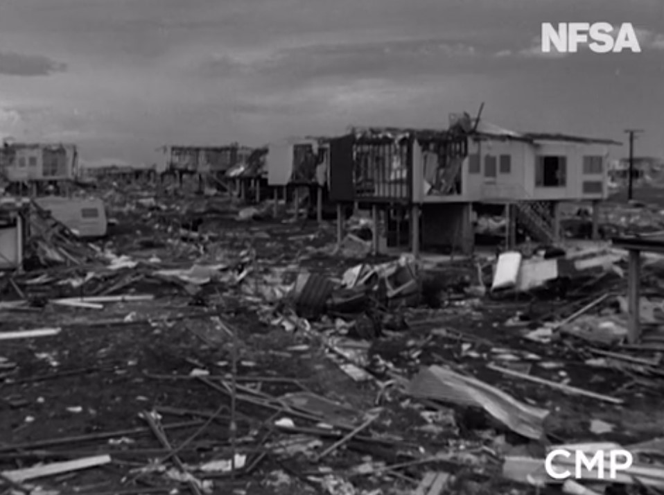 Cyclone Tracy devastates Darwin (1975)