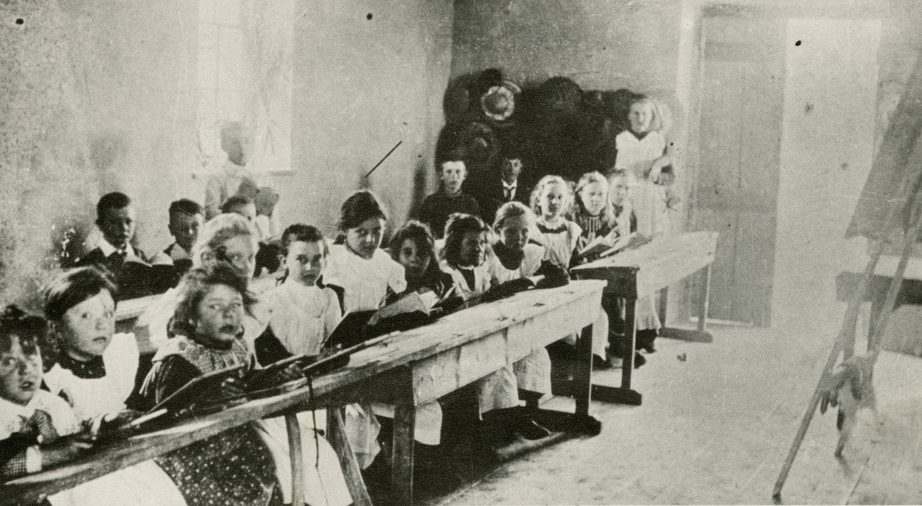 Students at Rainbow State School, Victoria, about 1900