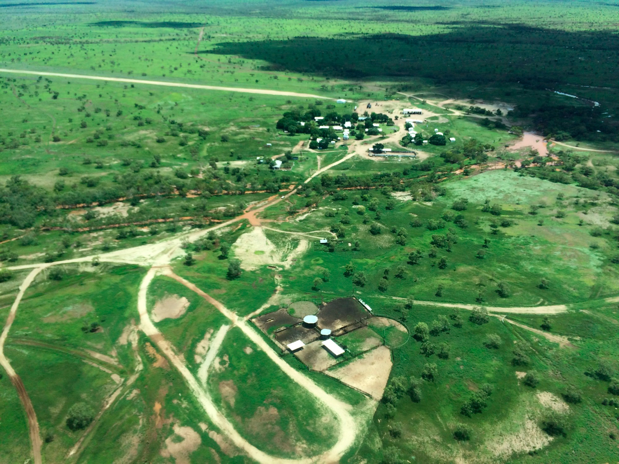 Aerial photograph of Wave Hill station, 2017